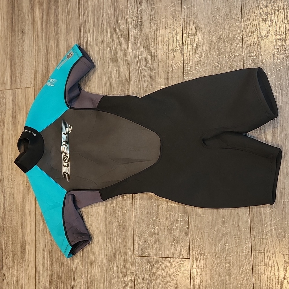O'Neill Reactor 2-MM  kids Unisex sz 12 Wet Suit good condition